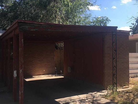 2nd image of 906 S Plains Park Dr