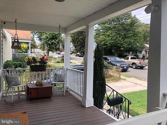5th image of 2813 Memorial St