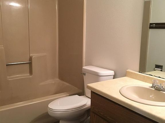 5th image of 1721 Lenwood Ave APT 12