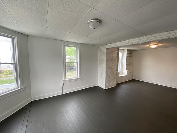 2nd image of 132 W Orange St