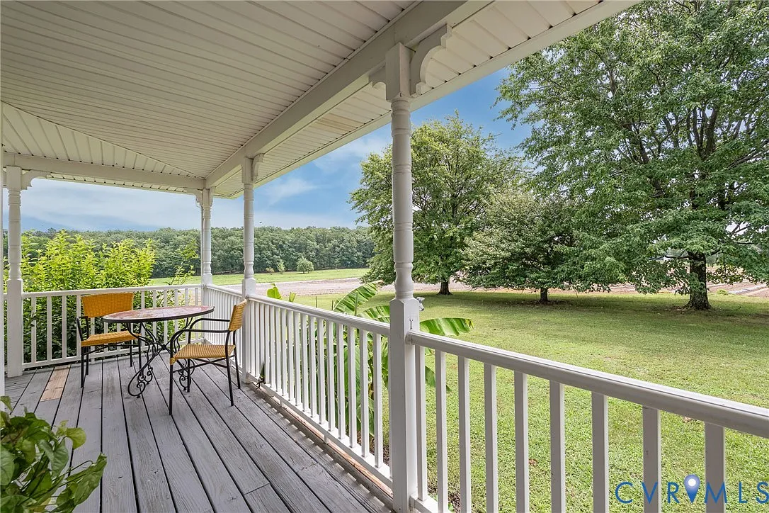 4 bed, 2.0 bath, 3104 sqft, $2,850 — Photo 3