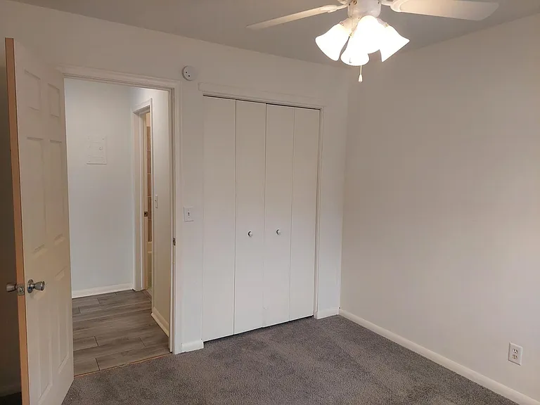 Central Flats — Photo 13