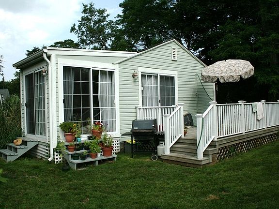 back of rear cottage