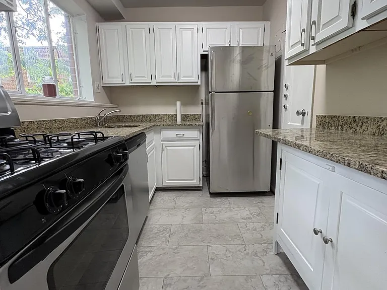10403 Montrose Ave #201 — Photo 16