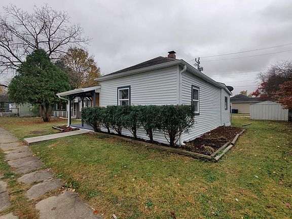 2nd image of 763 W 2nd St