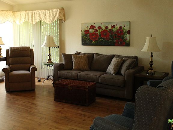 5th image of 74 Zacharia Dr