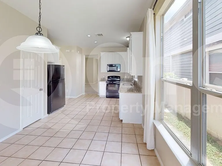 10301 Waterbury Dr — Photo 6