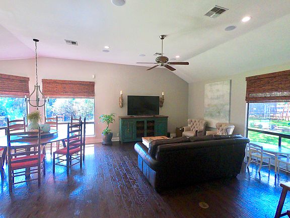 3rd image of 8738 Paseo Oaks