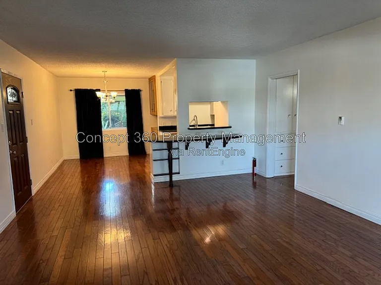 1604 E 2nd St #1H — Photo 17