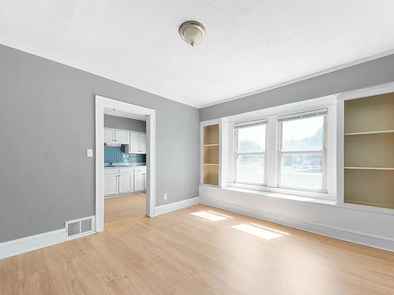 13617 Glenside Rd — Photo 5