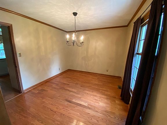 4th image of 311 Forestview Dr
