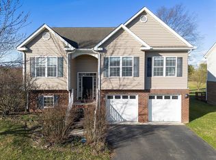 75 Alexander Ct, Christiansburg, VA 24073