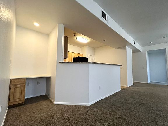 3rd image of 5855 Valley Dr Unit 1081