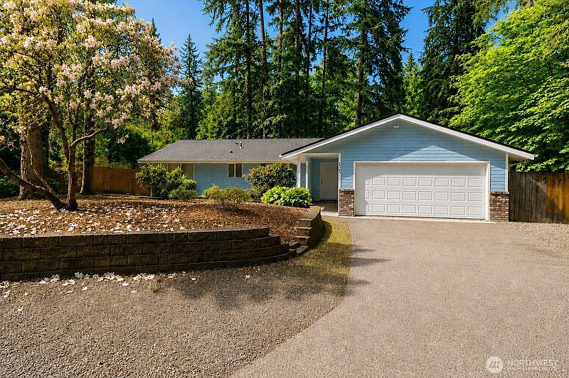 2nd image of 6720 Alder Glen Drive SE