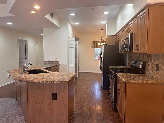 3rd image of 7401 W Arrowhead Clubhouse Dr Unit 2016