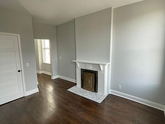 4th image of 805 S Claremont Ave APT 2
