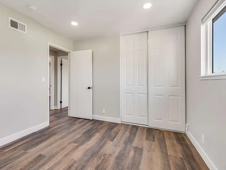 3147 Shriver Dr — Photo 29