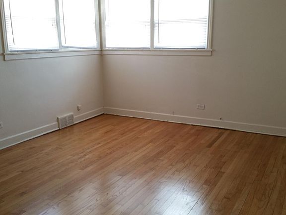 5th image of 9037 Skokie Blvd APT 2