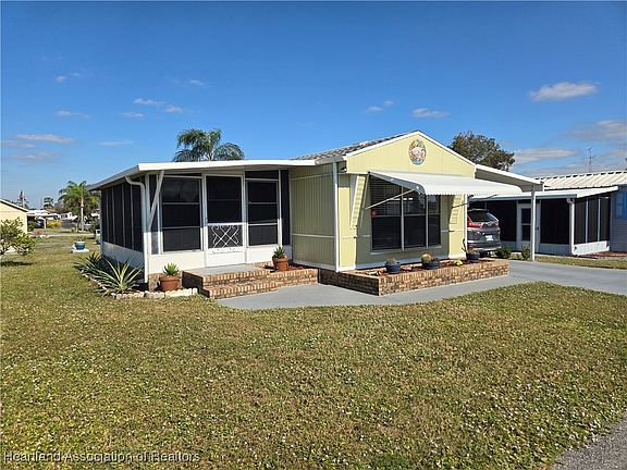 3rd image of 8 Victoria Ln