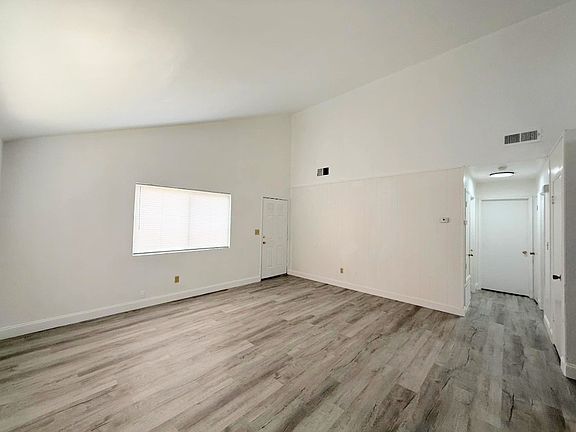 3rd image of 3310 R St APT A