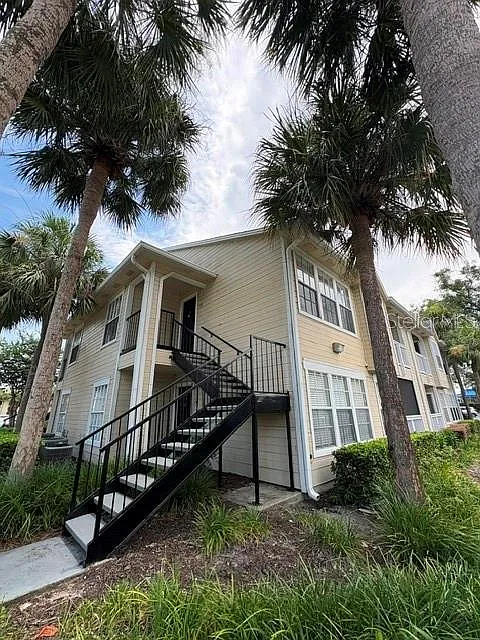 2 bed, 2.0 bath, 836 sqft, $1,620 — Photo 3
