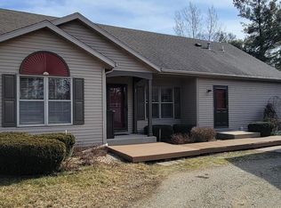 942 E Philhower Rd, Beloit, WI 53511