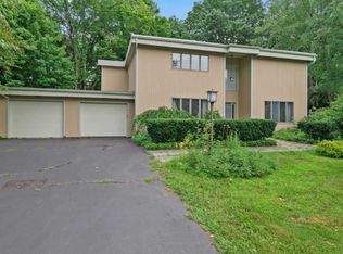 21 Momrow Ter, Albany, NY 12204