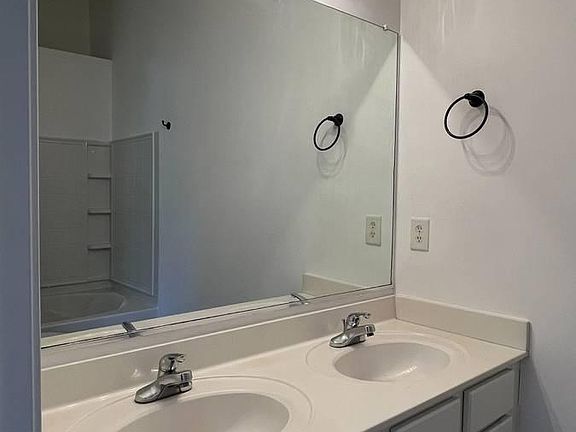 2nd image of 3271 Hidden Cove Cir