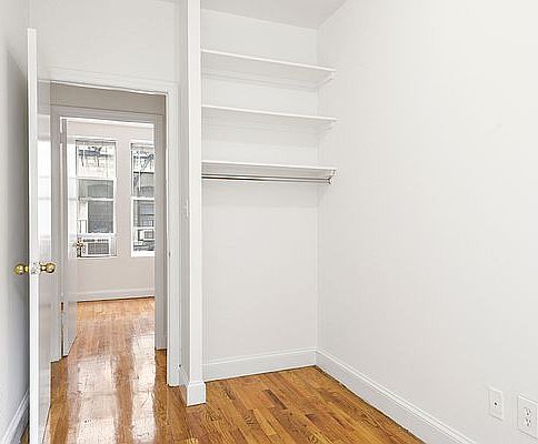 3rd image of 150 Sullivan St APT 21