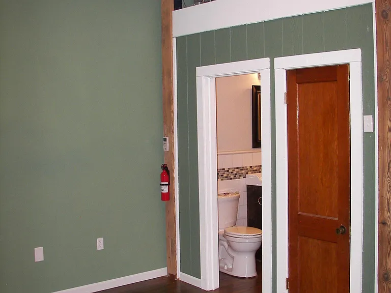 324 E Broad St #214 — Photo 8