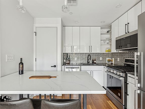5th image of 163 Newel St #2G