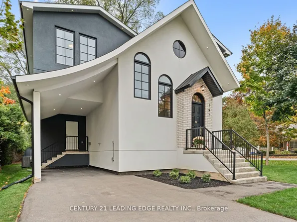 197 Glen Oak Dr, Oakville, ON L6K 2J3
