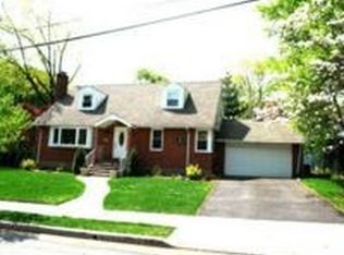260 Edgewood Ave, Teaneck, NJ 07666