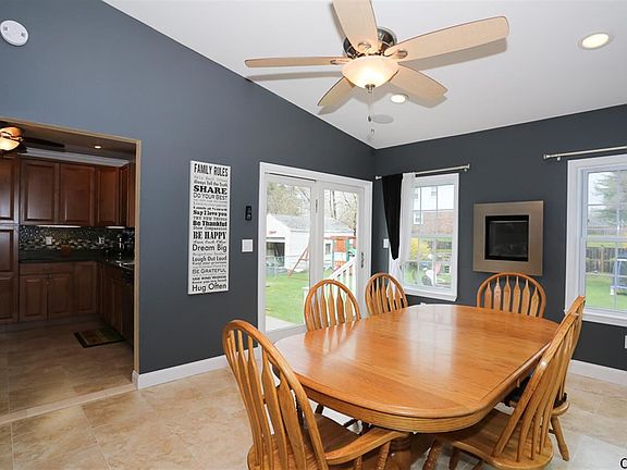 2nd image of 33 Orchard Ave