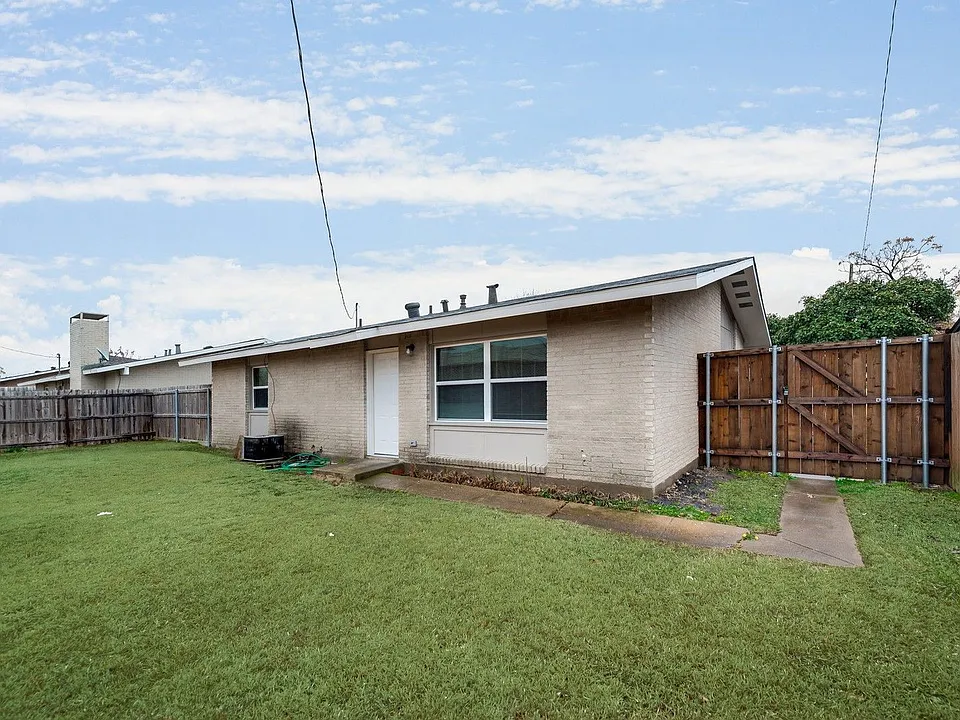 12051 High Meadow Dr