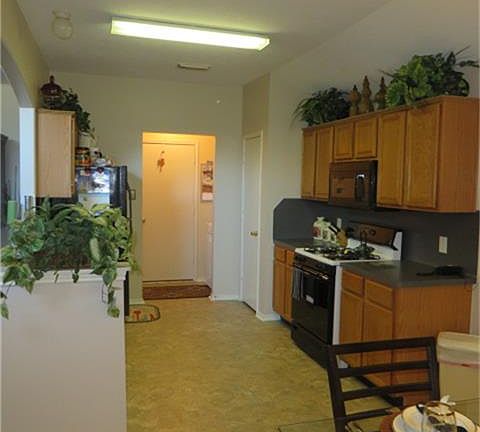 3rd image of 17026 Gleneviss Dr