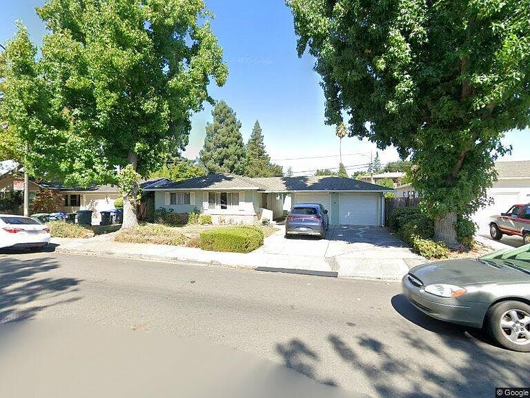 street view
quiet residential neighborhood