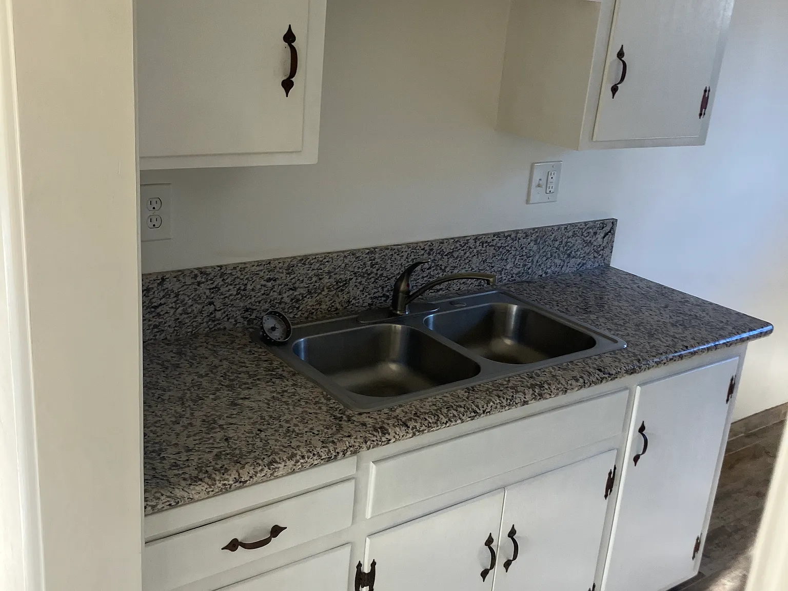 Studio, 400 sqft, $1,700 — Photo 2