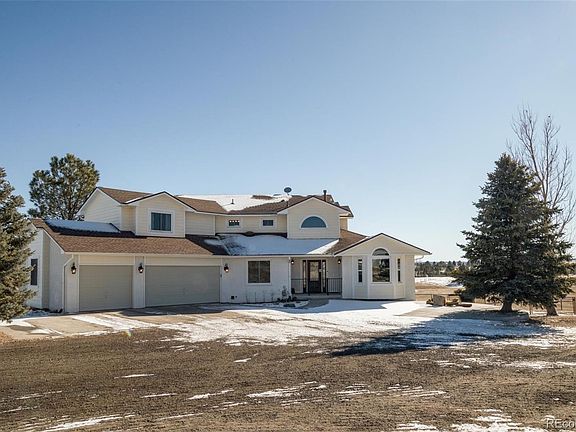 2nd image of 38335 Country Ct