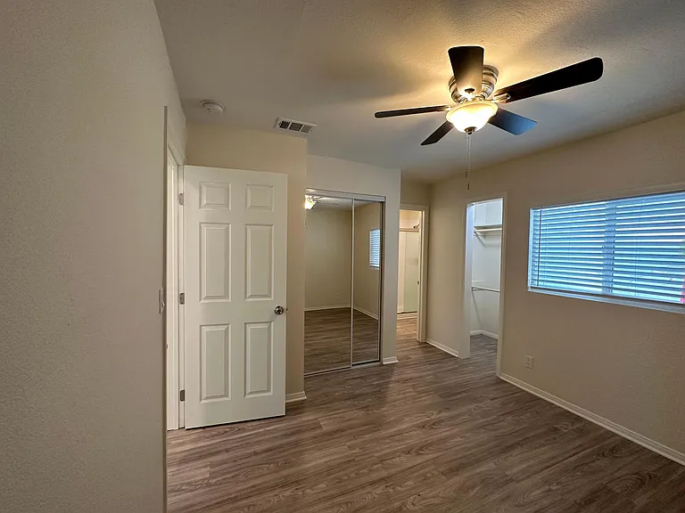 2307 Lupin St — Photo 4