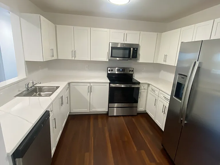 3100 Bergenline Ave #402 — Photo 42