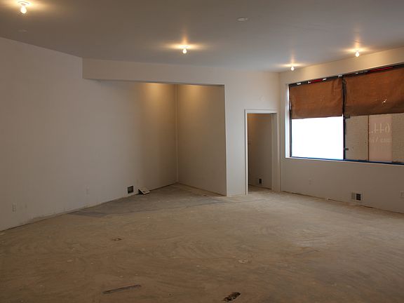 4th image of 5180 N Elston Ave