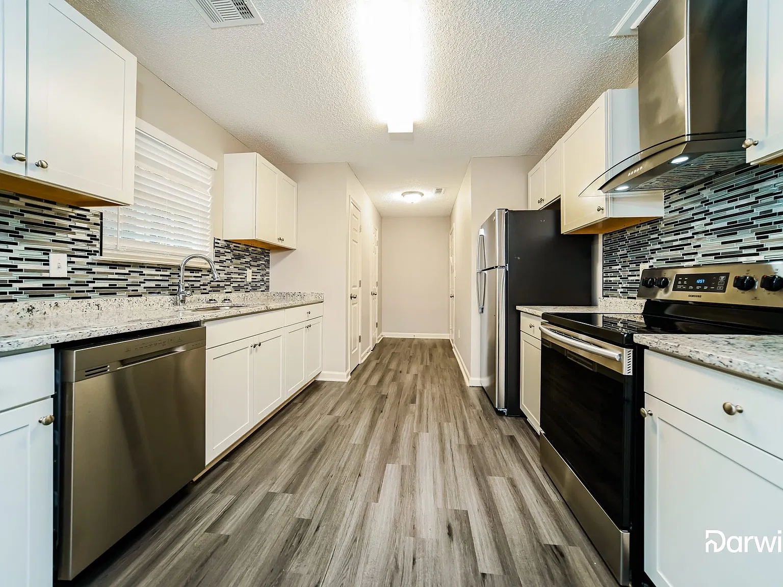 3 bed, 2.5 bath, 1878 sqft, $1,975 — Photo 3