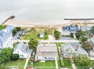2909 Bay Blvd, Huntingtown, MD 20639