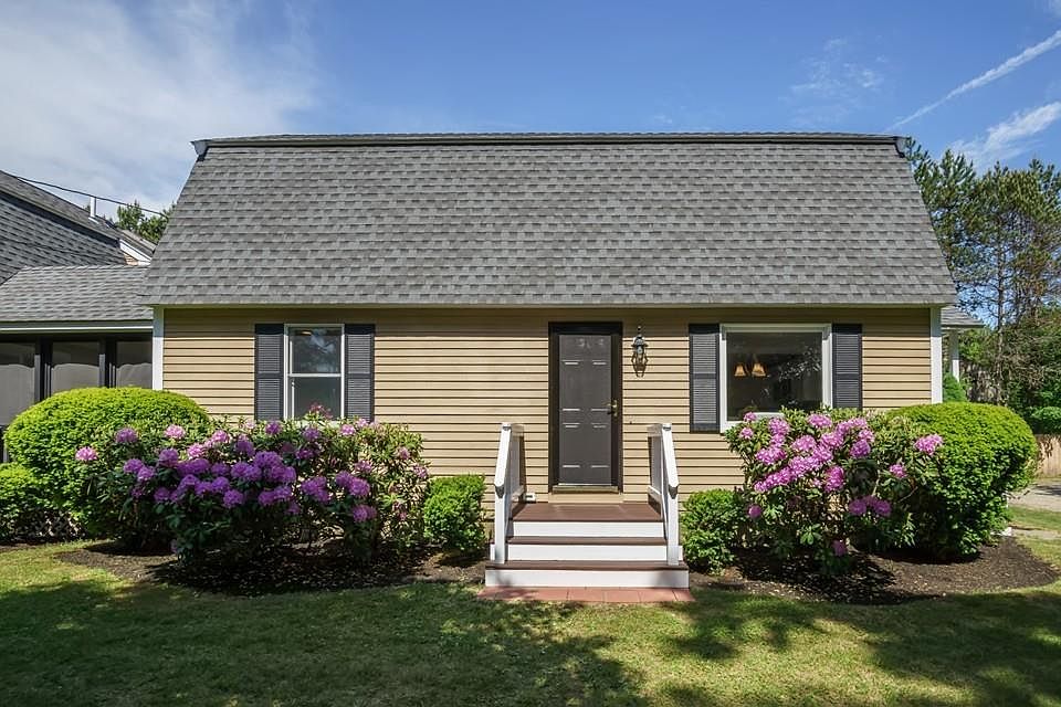 1st image of 94 Bachelor St #1