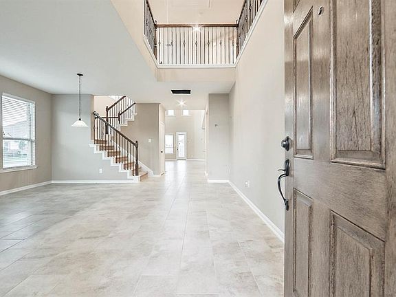 4th image of 15634 Carberry Hills Ct