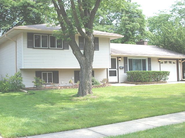 1st image of 824 Georgean Ln