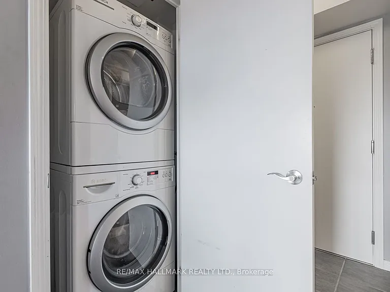 60 Heintzman St #1802 — Photo 24