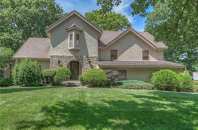 1st image of 316 Avila Cir
