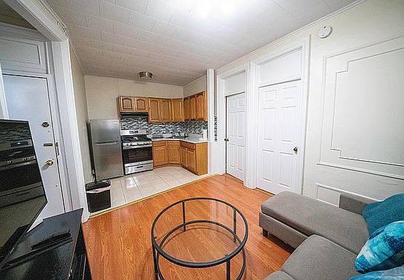 2nd image of 2306 29th Ave APT 2R
